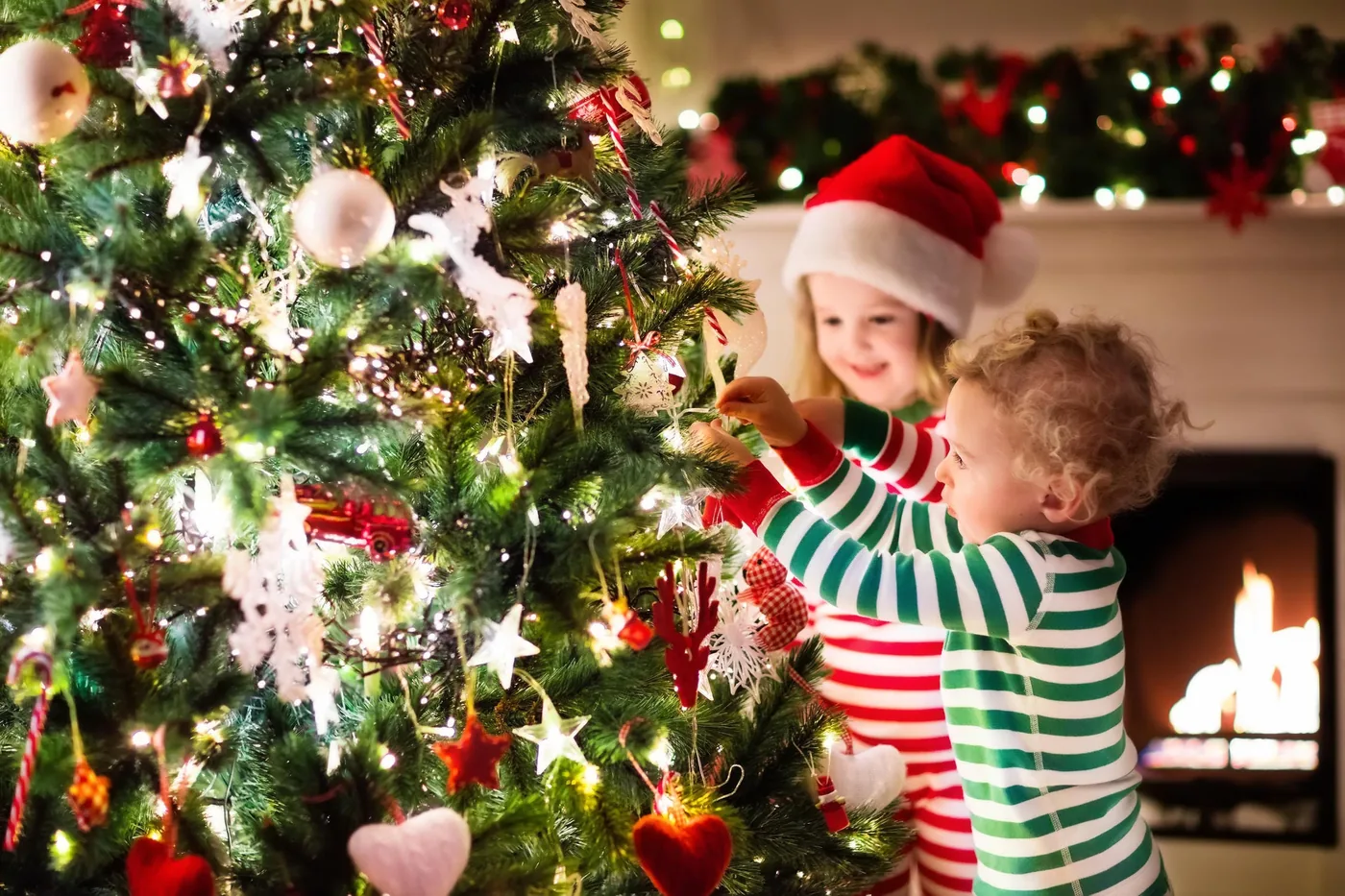 holiday office décor trends
